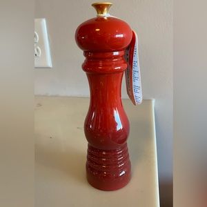 NWT - Le Creuset Pepper Mill